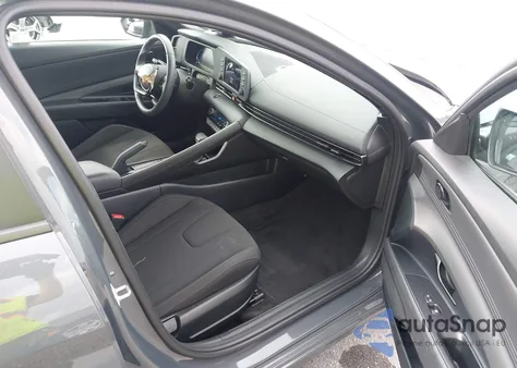 2025 Hyundai Elantra Sel Sport z USA, uszkodzony, nr VIN KMHLM4DGXSU984927